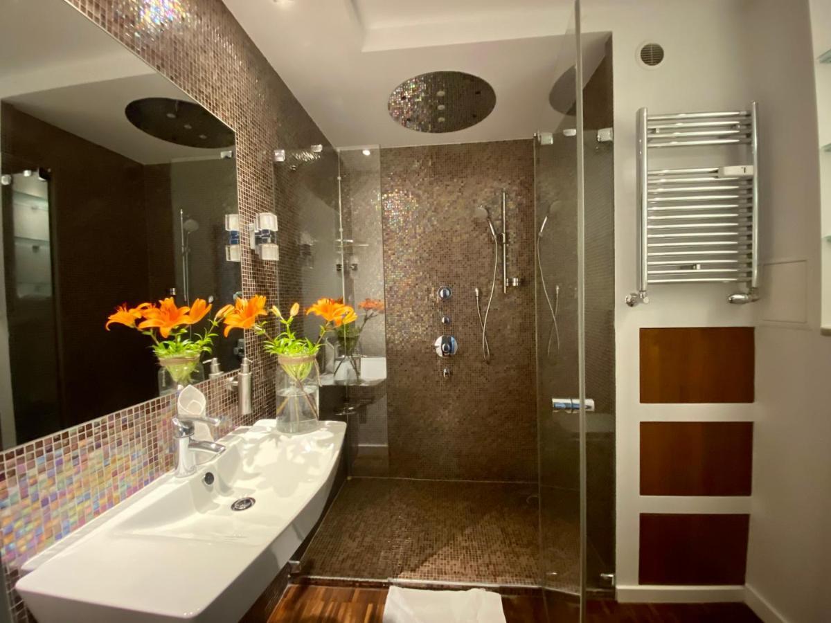 Aravel Suites Wrocław Eksteriør billede