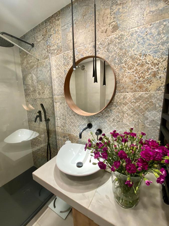 Aravel Suites Wrocław Eksteriør billede